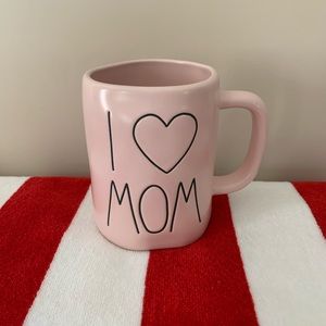Rae Dunn Pink I ❤️ Mom mug
